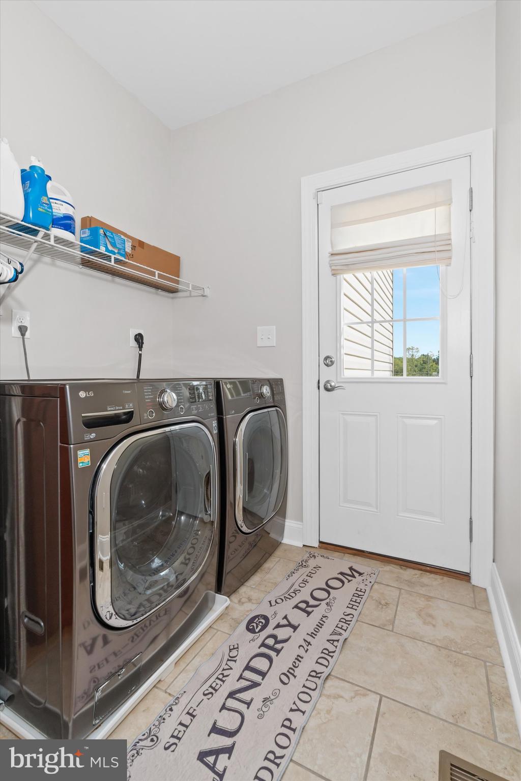 64 Richards Lane Newark, DE 19711 - Photo 20 of 68 Main Flr Laundry Rm w/Door to Back Deck