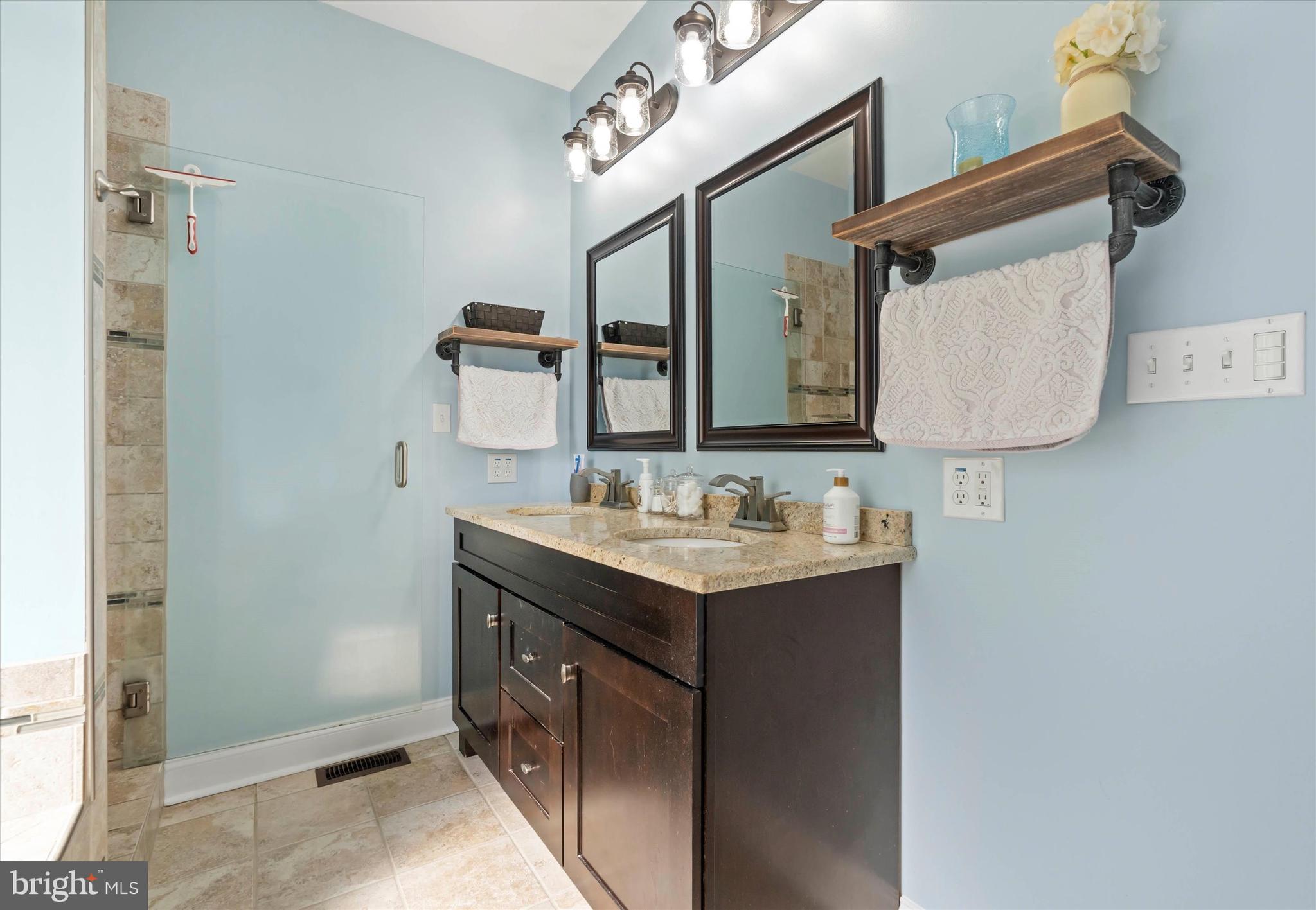 64 Richards Lane Newark, DE 19711 - Photo 24 of 68 Main Flr Bathroom