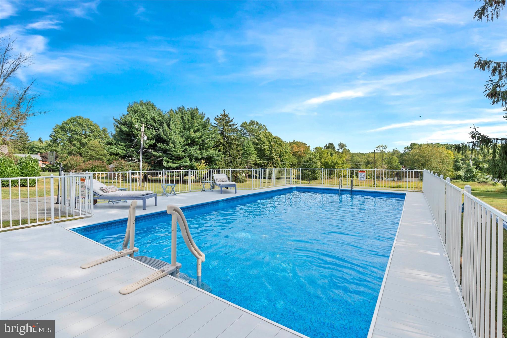 64 Richards Lane Newark, DE 19711 - Photo 48 of 68 View of Pool