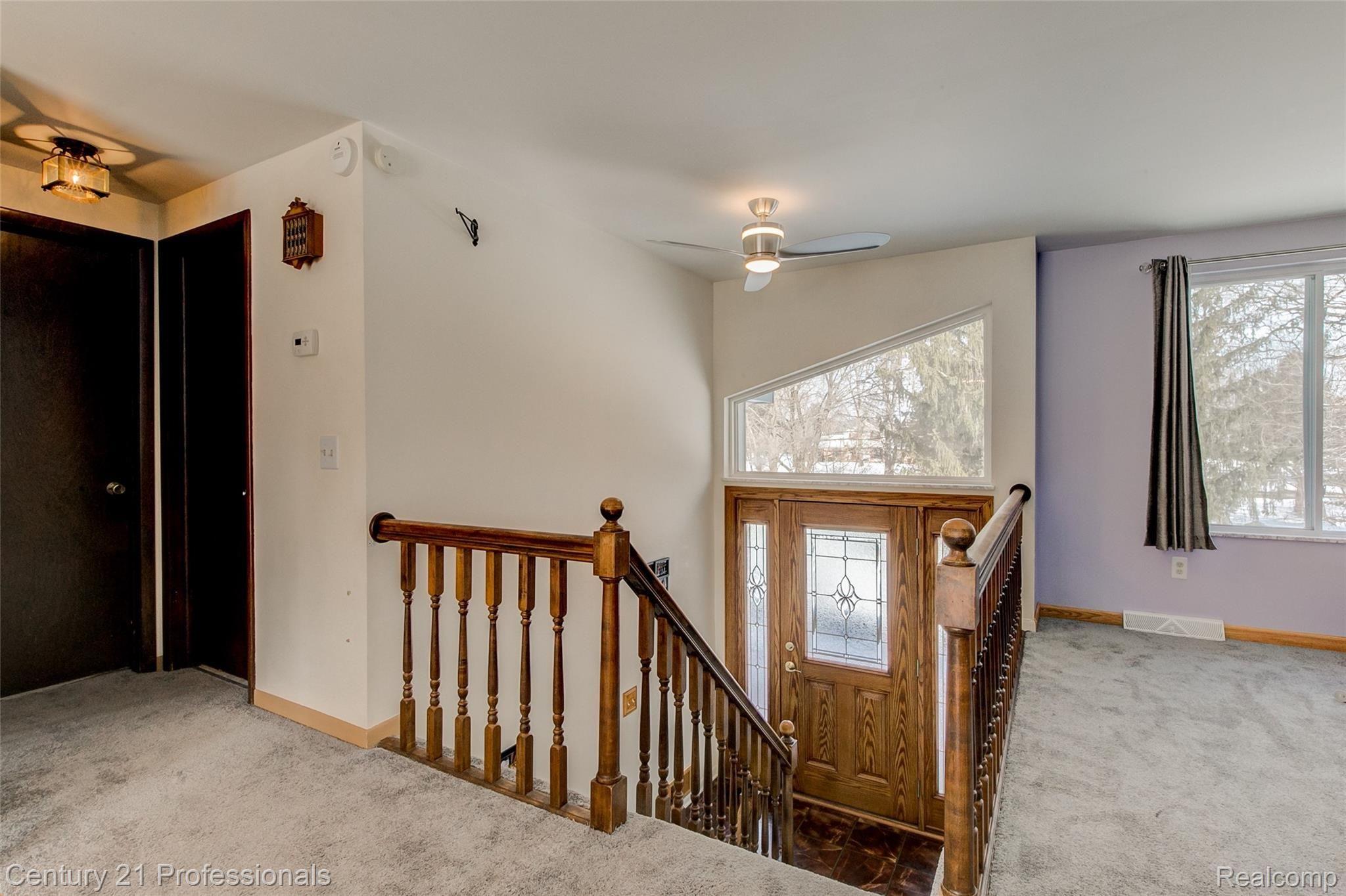 8309 Holcomb Road Clarkston, MI 48348 - Photo 6 of 39 8309 Holcomb-6.jpg