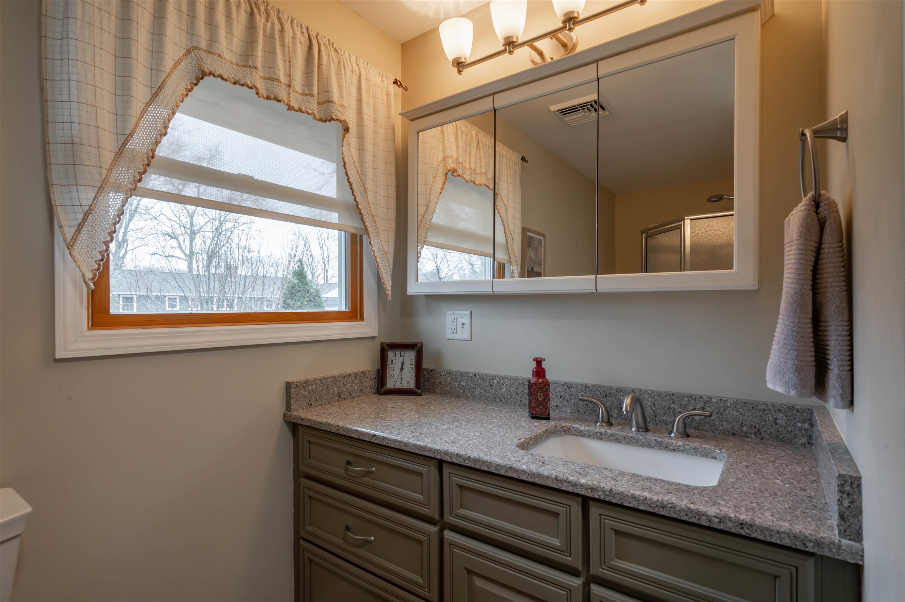 9 Rugby Road Nashua, NH 03063 - Photo 28 of 50 Gallery Image 28