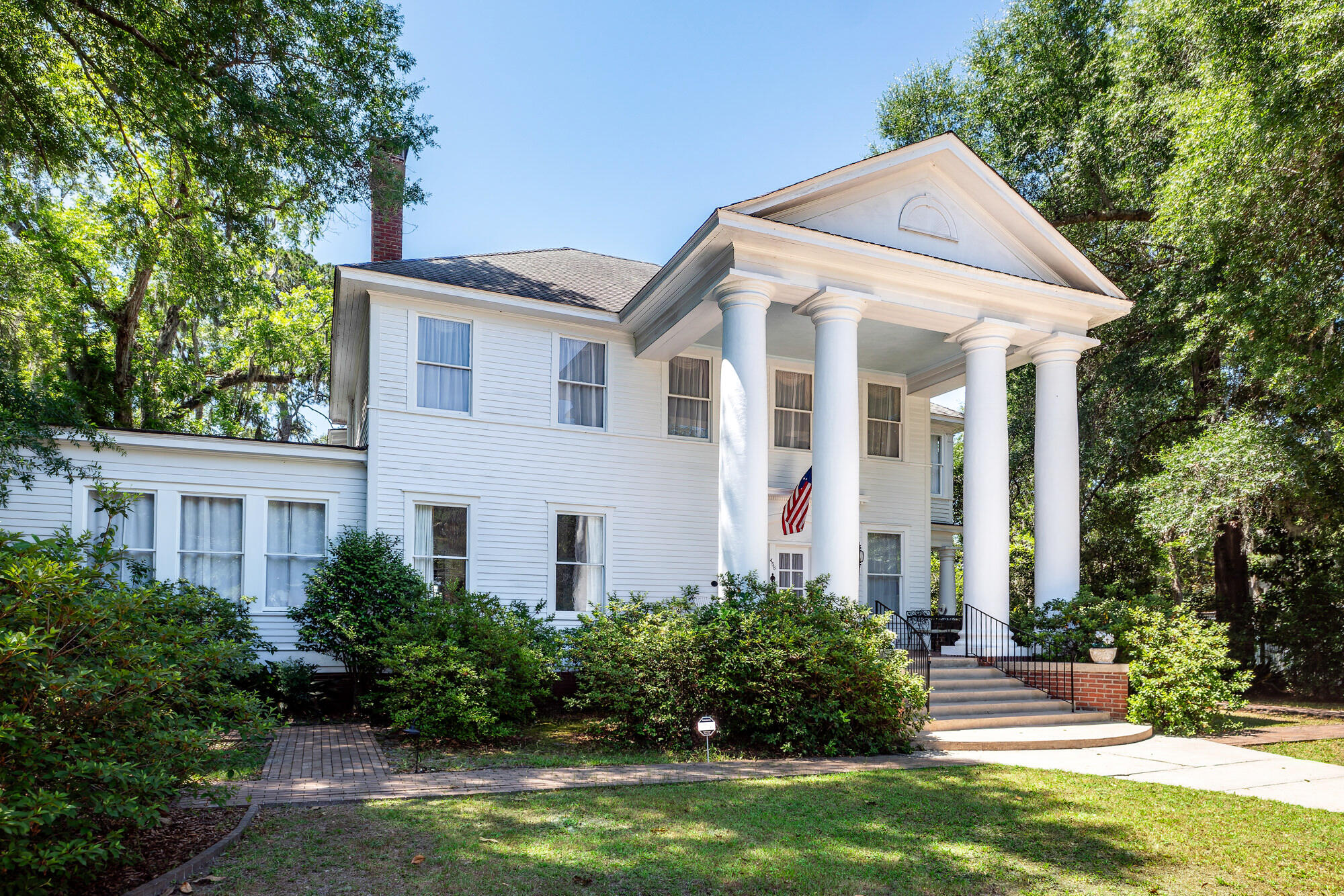 458 Hampton Street Walterboro, SC 29488 - Photo 2 of 41 white front 2