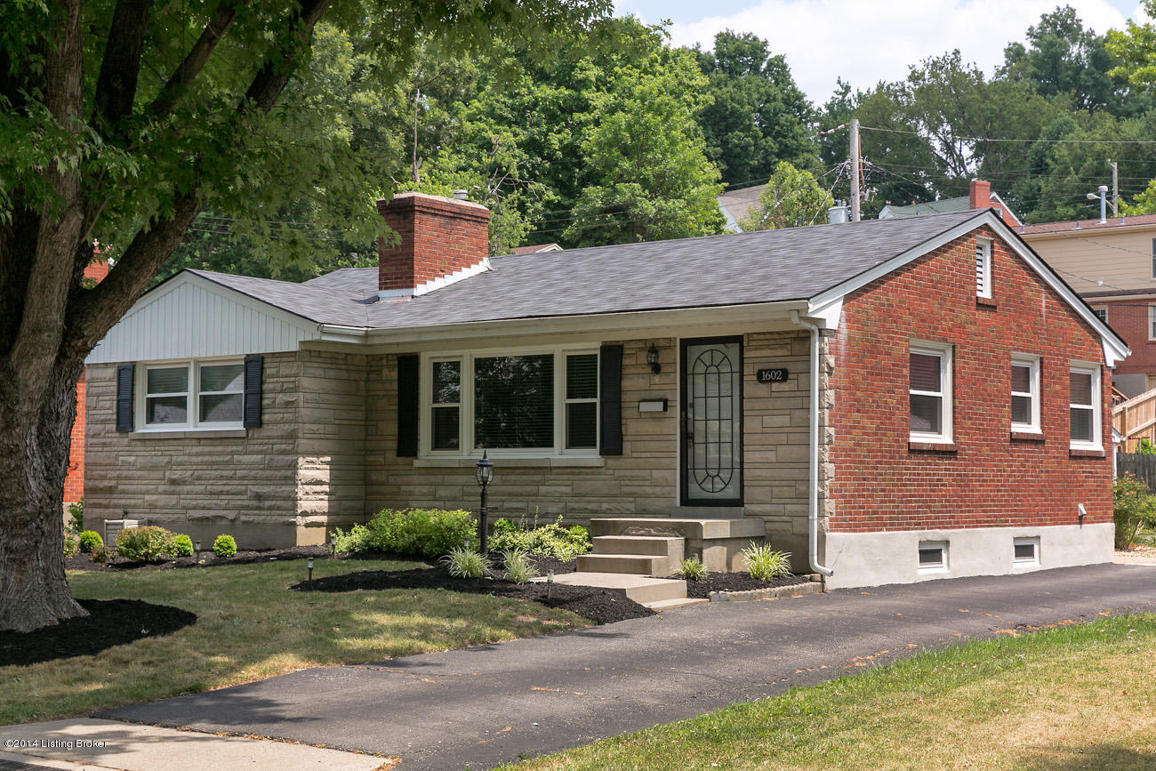 1602 Whippoorwill Road Louisville, KY 40213 - Photo 1 of 23 RealTourCast _ Family Realty _ Whippoorw