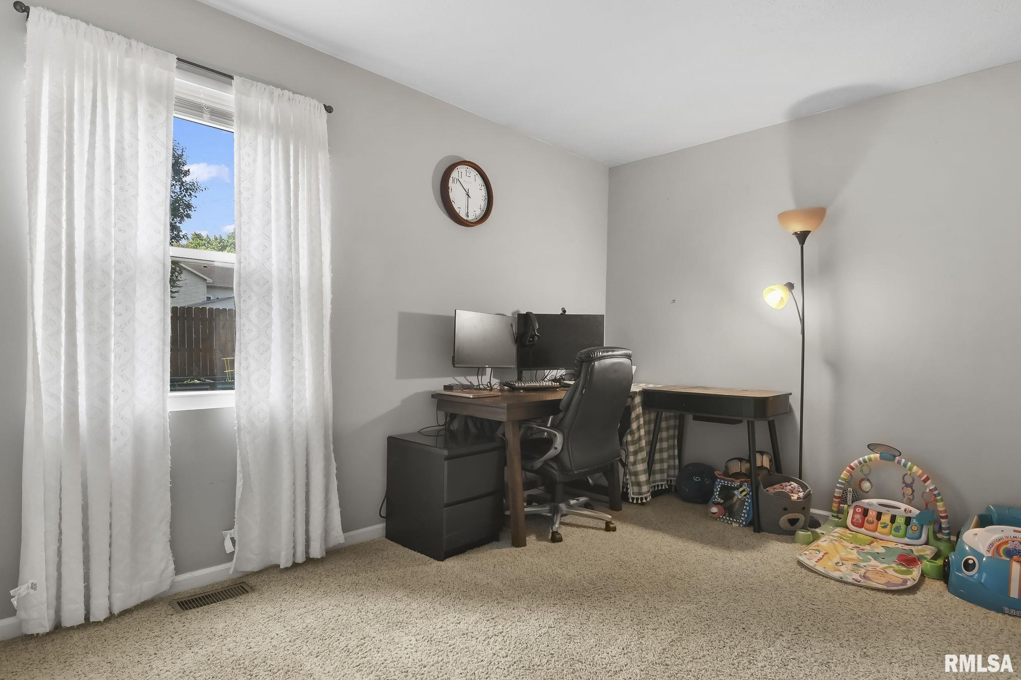 1612 Brenda Court Springfield, IL 62702 - Photo 13 of 25