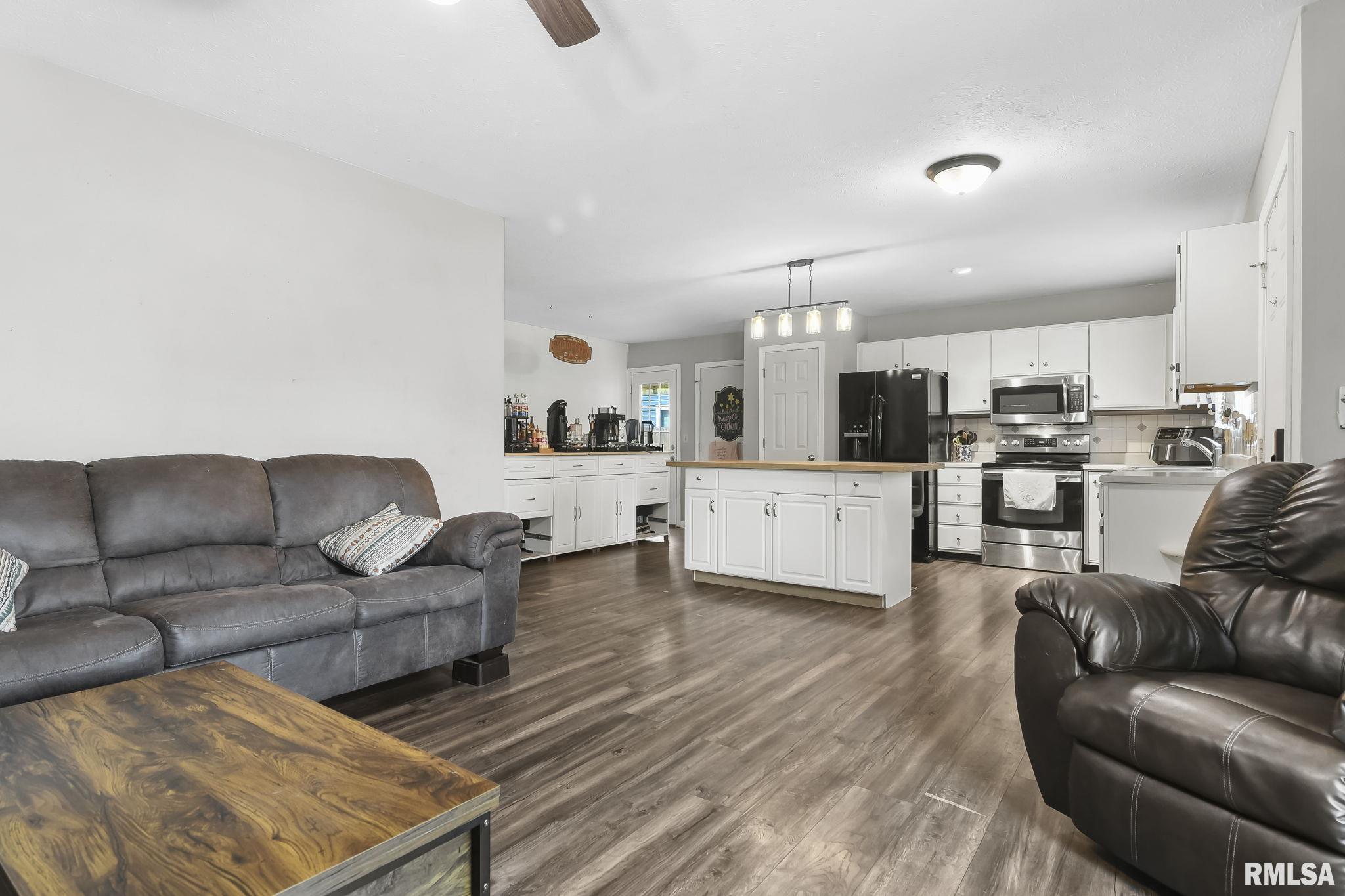 1612 Brenda Court Springfield, IL 62702 - Photo 6 of 25