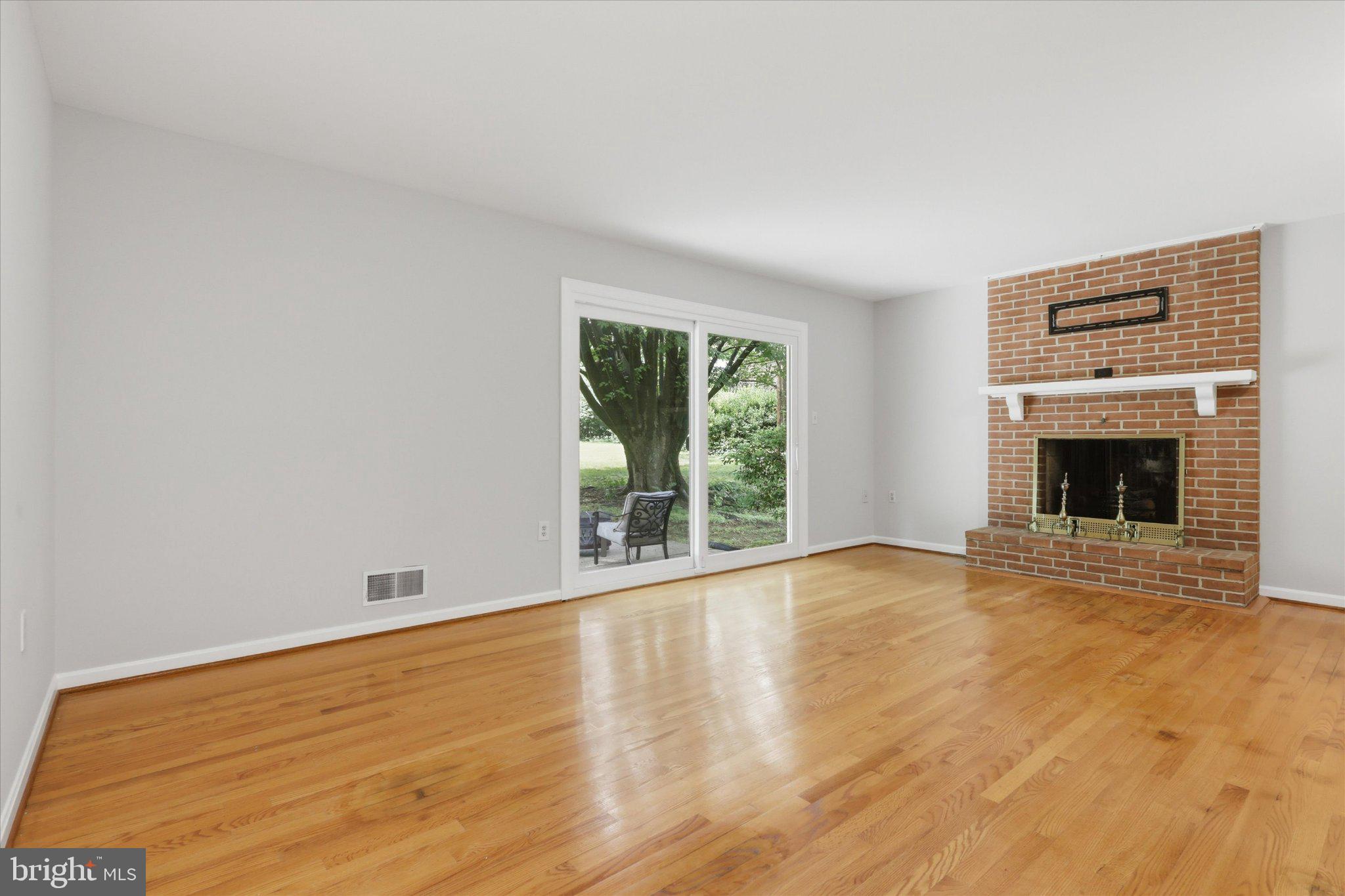 7007 Runnymeade Court Frederick, MD 21702 - Photo 13 of 37 Bright and airy living space awaits.