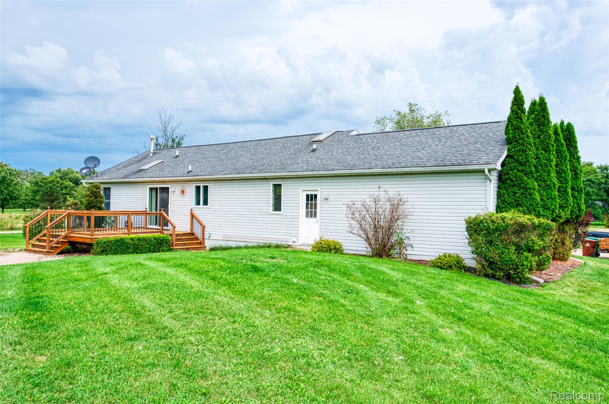 5451 North Fleming Road Fowlerville, MI 48836 - Photo 28 of 32 DSC09230_45.jpg