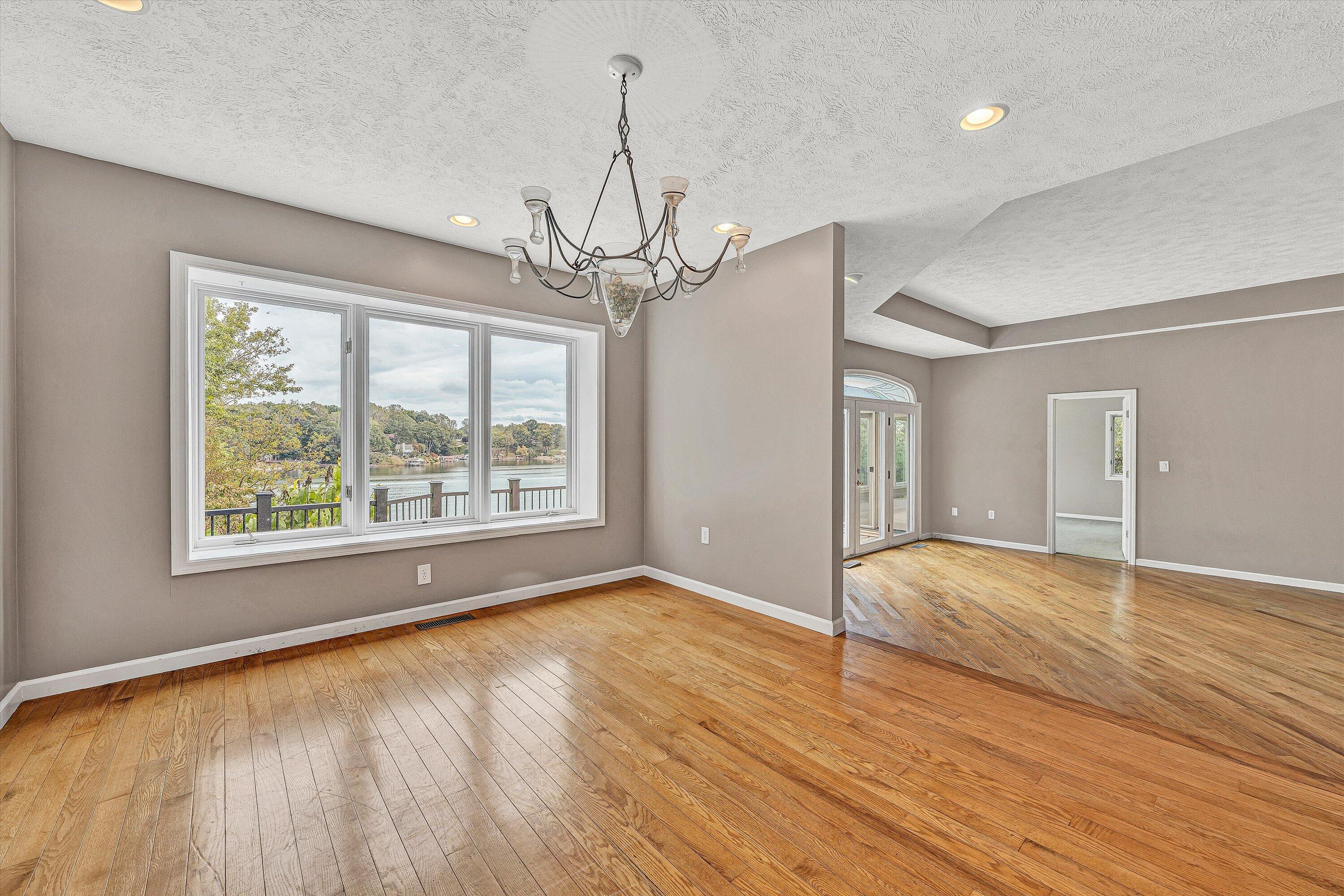 130 Travers Circle Moneta, VA 24121 - Photo 13 of 72 13-DSC00052