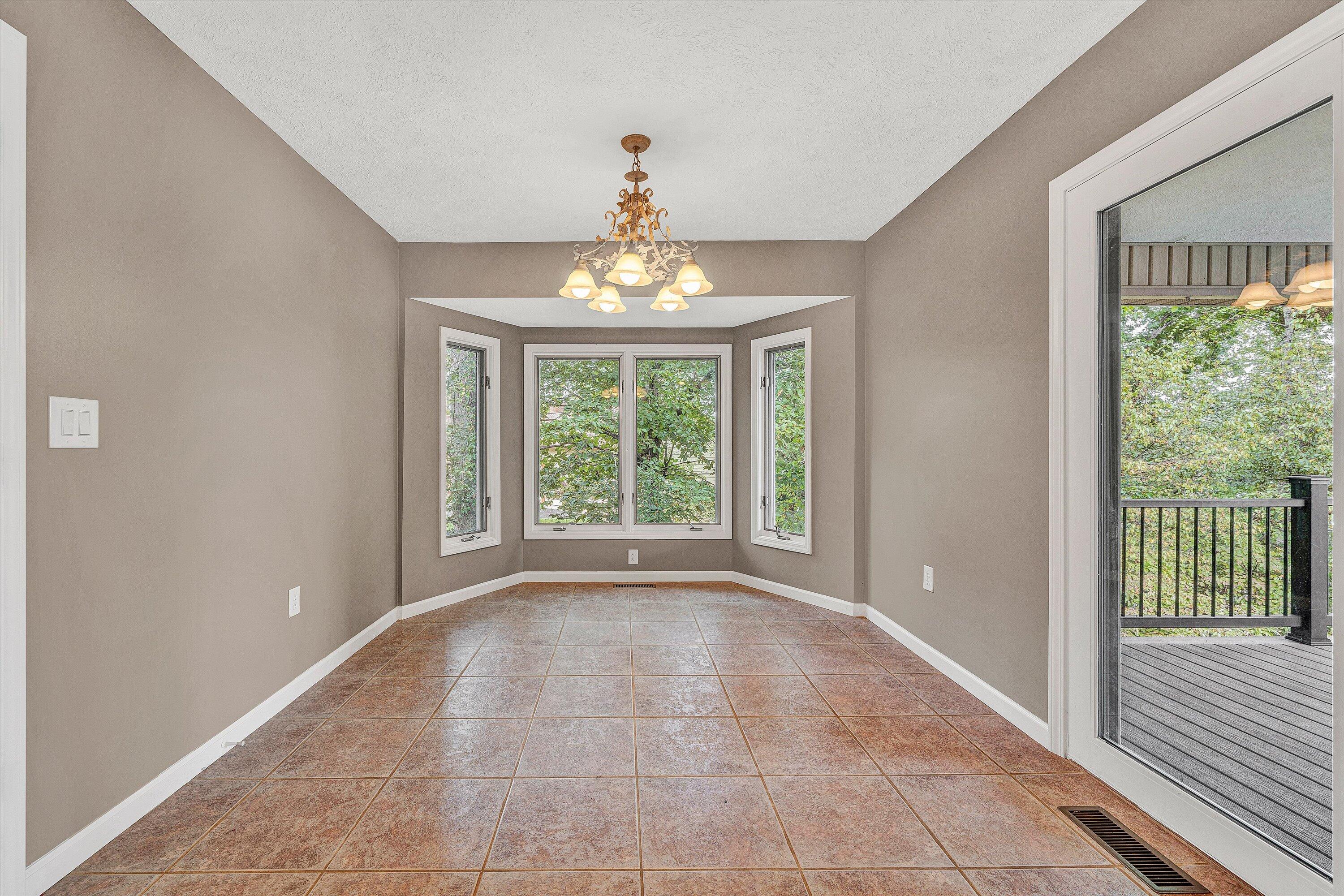 130 Travers Circle Moneta, VA 24121 - Photo 19 of 72 19-DSC00070