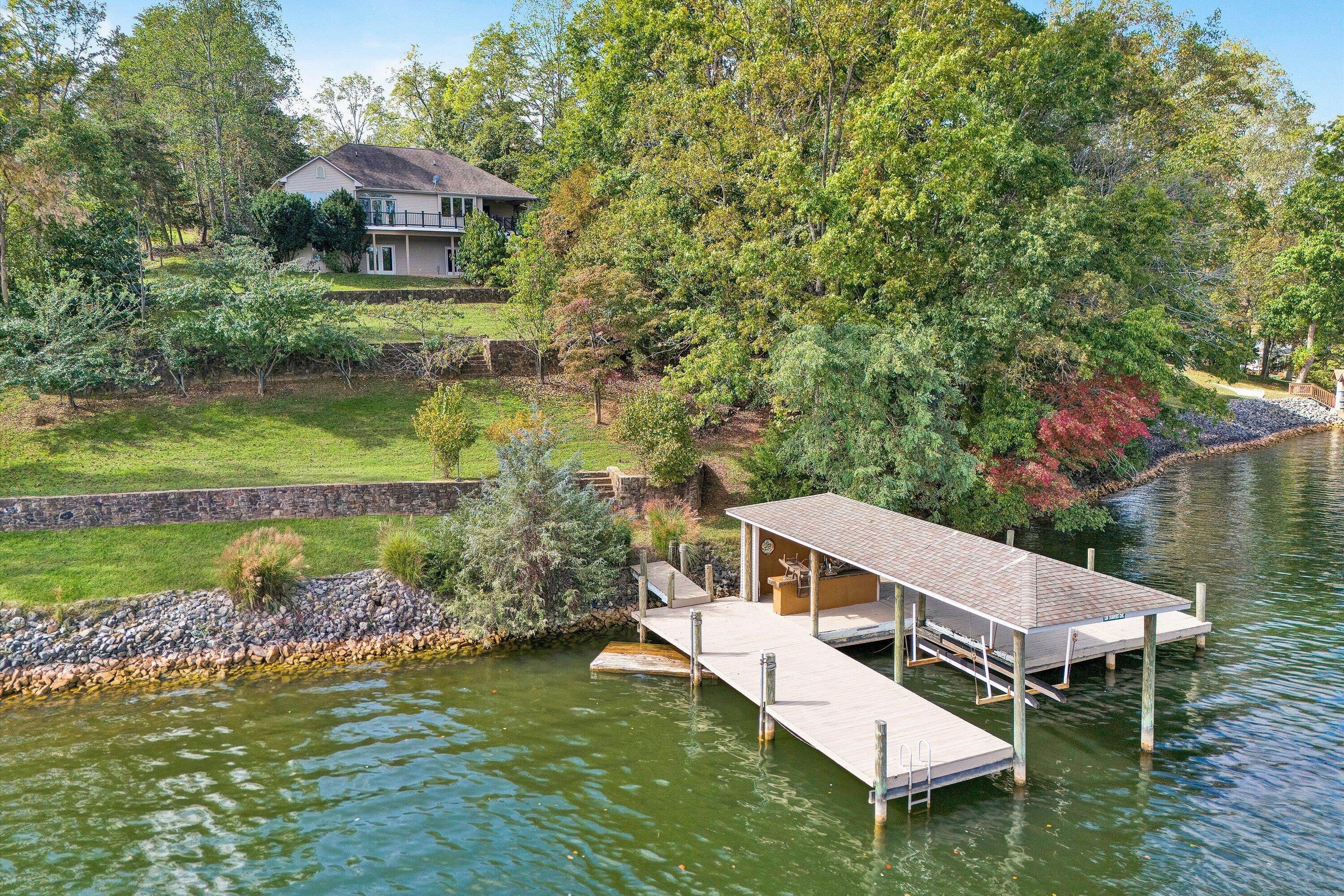 130 Travers Circle Moneta, VA 24121 - Photo 4 of 72 04-DJI_20251007114316_0034