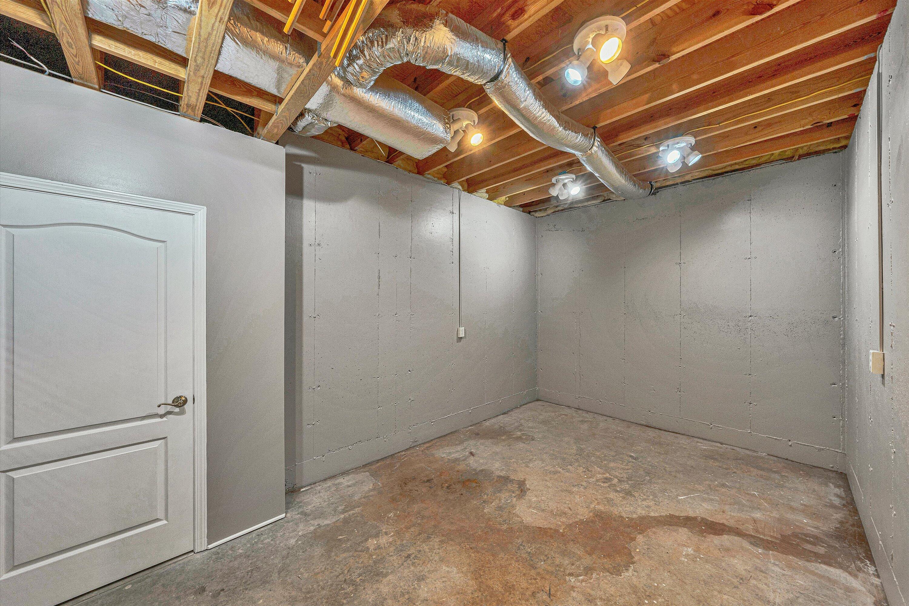 130 Travers Circle Moneta, VA 24121 - Photo 47 of 72 47-DSC00169