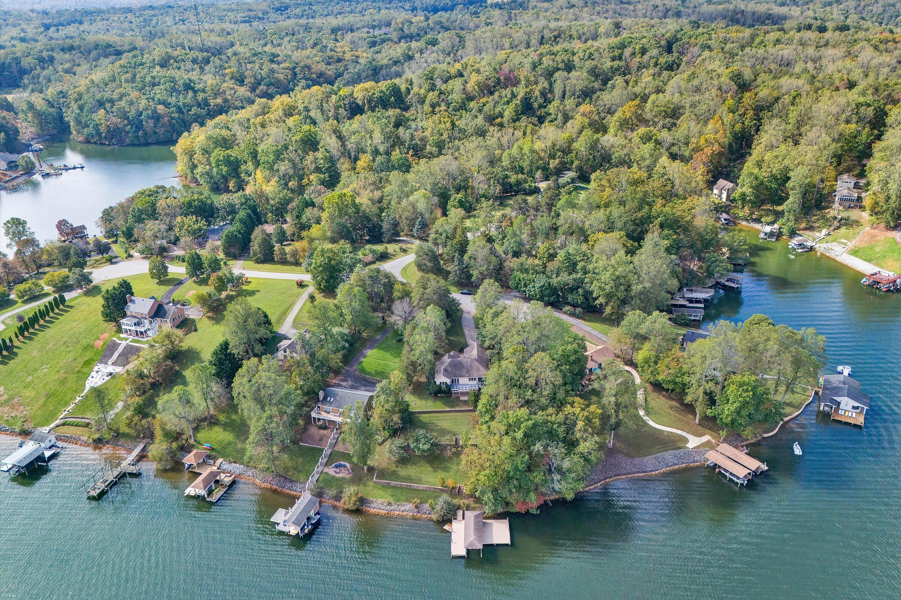 130 Travers Circle Moneta, VA 24121 - Photo 69 of 72 69-DJI_20251007114234_0025