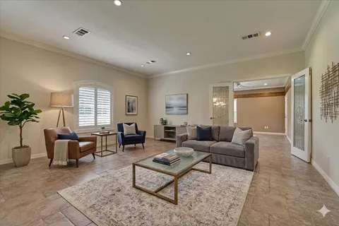 $1,050,000 | 11062 North Hidden Oaks, Conroe, TX 77384