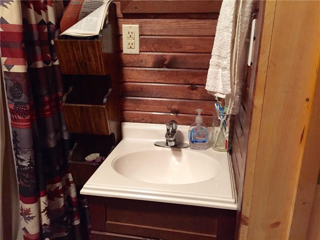 512 Beaver Run Road Westover, PA 16692 - Photo 9 of 24 Bath