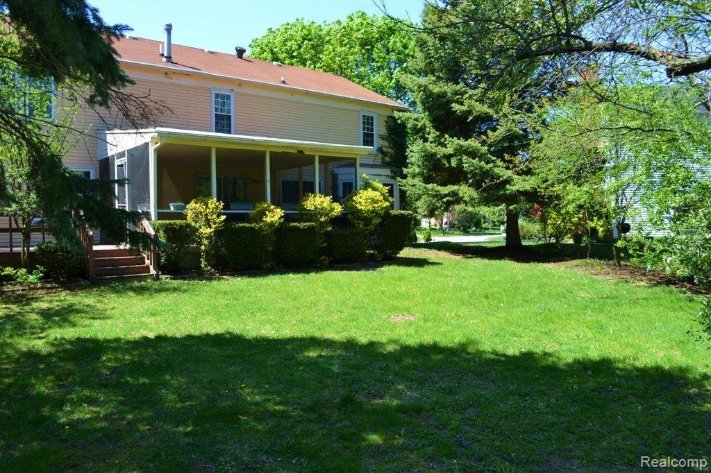 36105 Fredericksburg Road Farmington, MI 48331 - Photo 19 of 22 DSC_2294.JPG