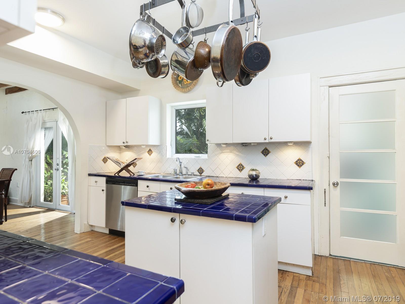 237 Southwest 20th Road Miami, FL 33129 - Photo 8 of 21