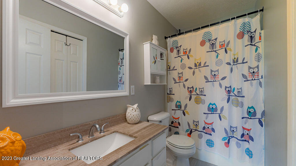 17 Three Oaks Road Okemos, MI 48864 - Photo 27 of 45 17ThreeOaks26
