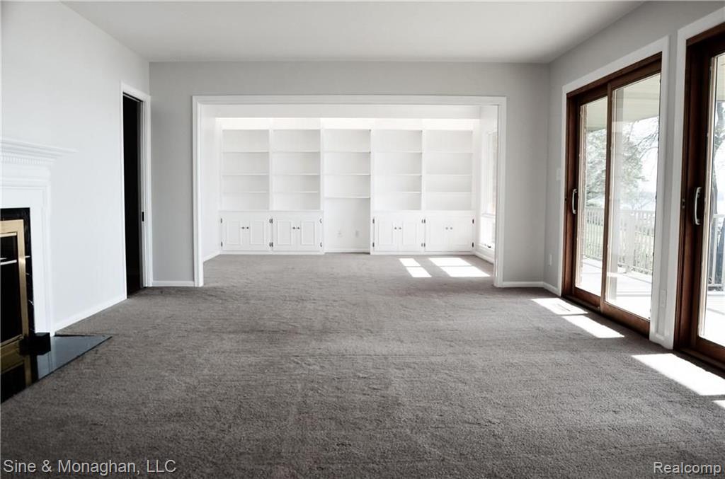620 North Riverside Avenue St. Clair, MI 48079 - Photo 6 of 53