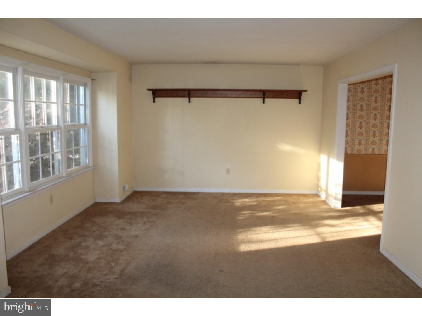 43 Overhill Road Stratford, NJ 08084 - Photo 5 of 18