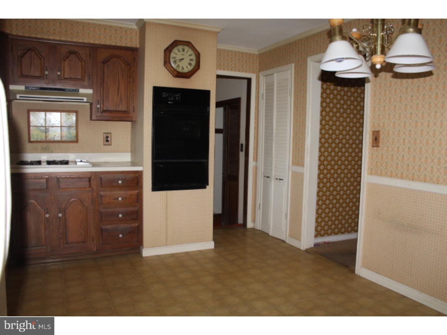 43 Overhill Road Stratford, NJ 08084 - Photo 8 of 18