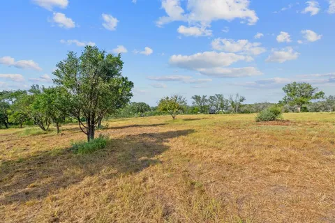 $1,100,000 | 100-200 Contrails Way, Spicewood, TX 78669