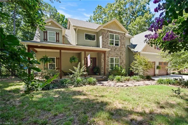 $549,500 | 162 Potters Landing, Denton, NC 27239