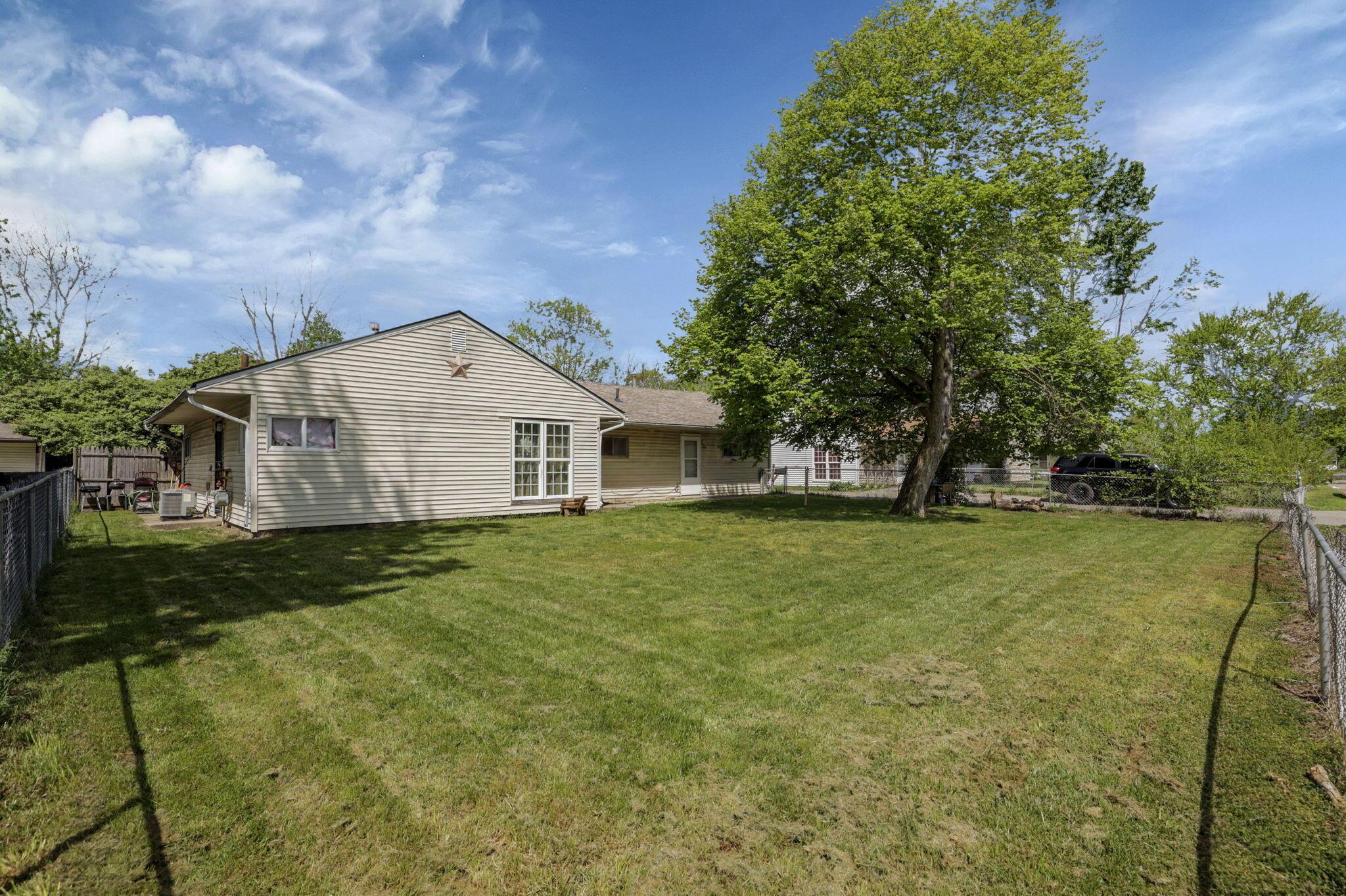 861 Derrer Road Columbus, OH 43204 - Photo 2 of 61