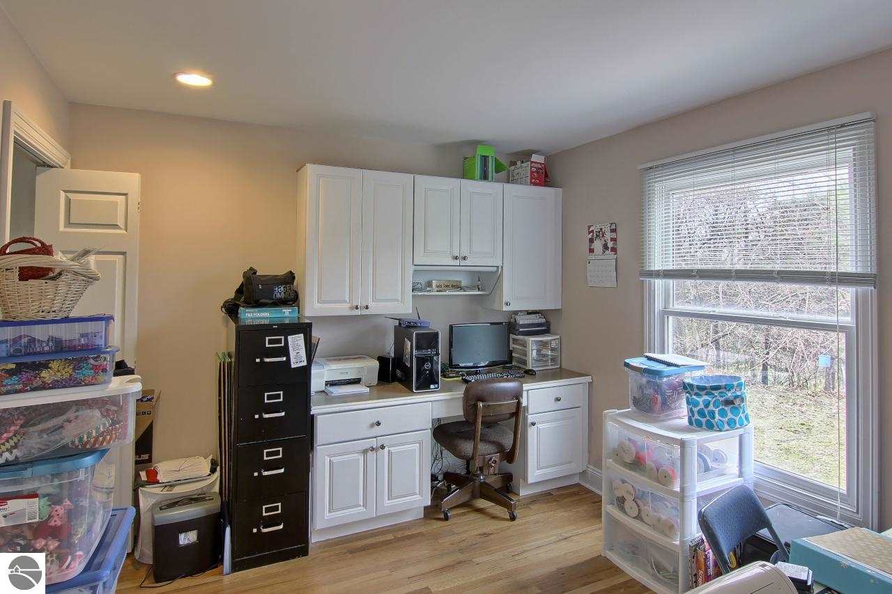 754 Napolean Way Traverse City, MI 49696 - Photo 17 of 25 1783464-16.JPG