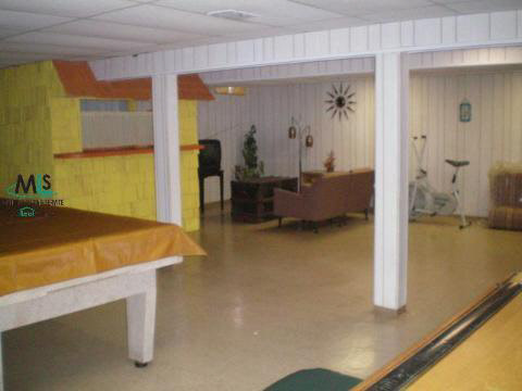 11237 Racine Road Warren, MI 48093 - Photo 10 of 11 930448-9.JPG