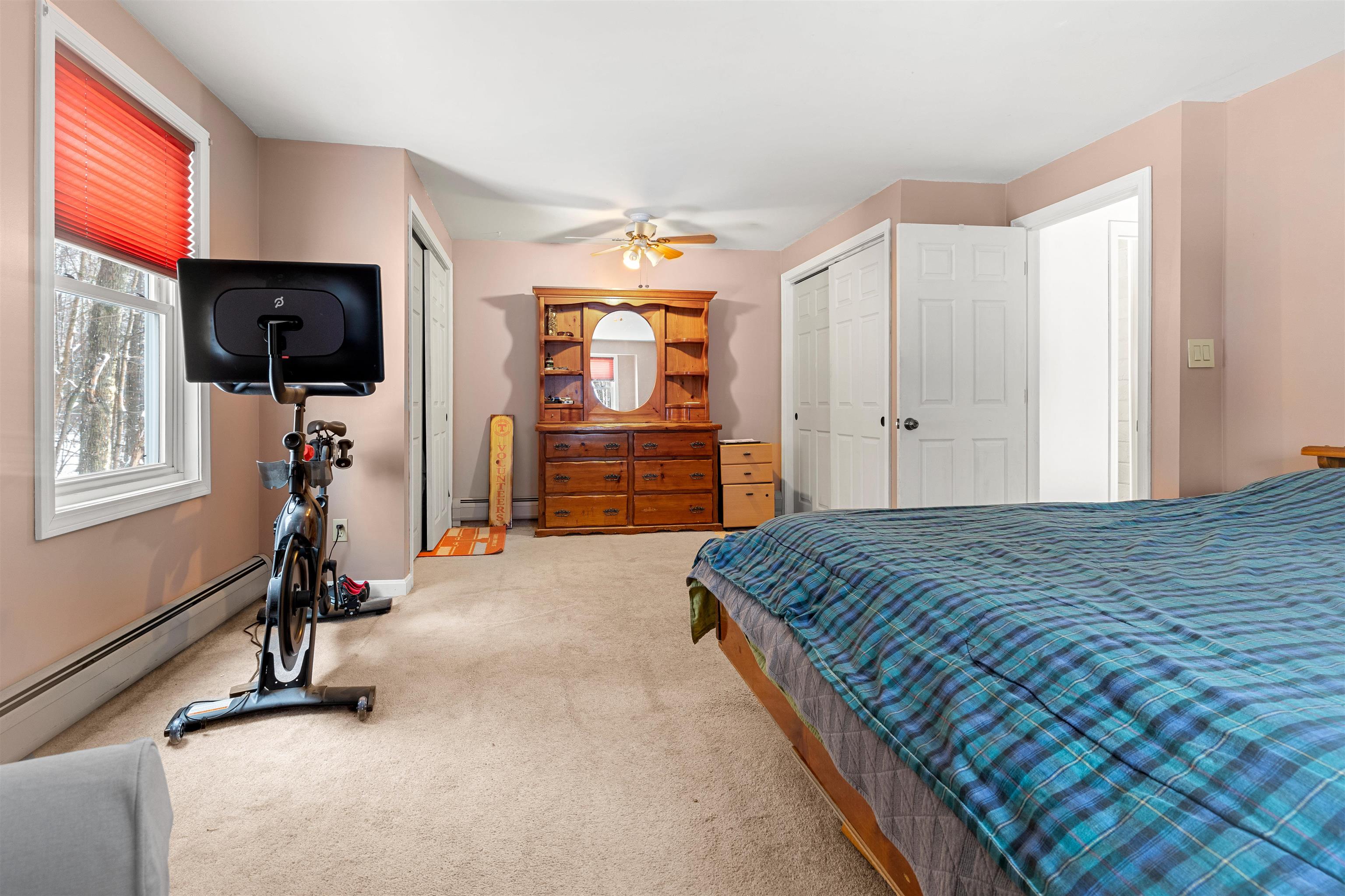 24 Shelly Drive Derry, NH 03038 - Photo 15 of 38