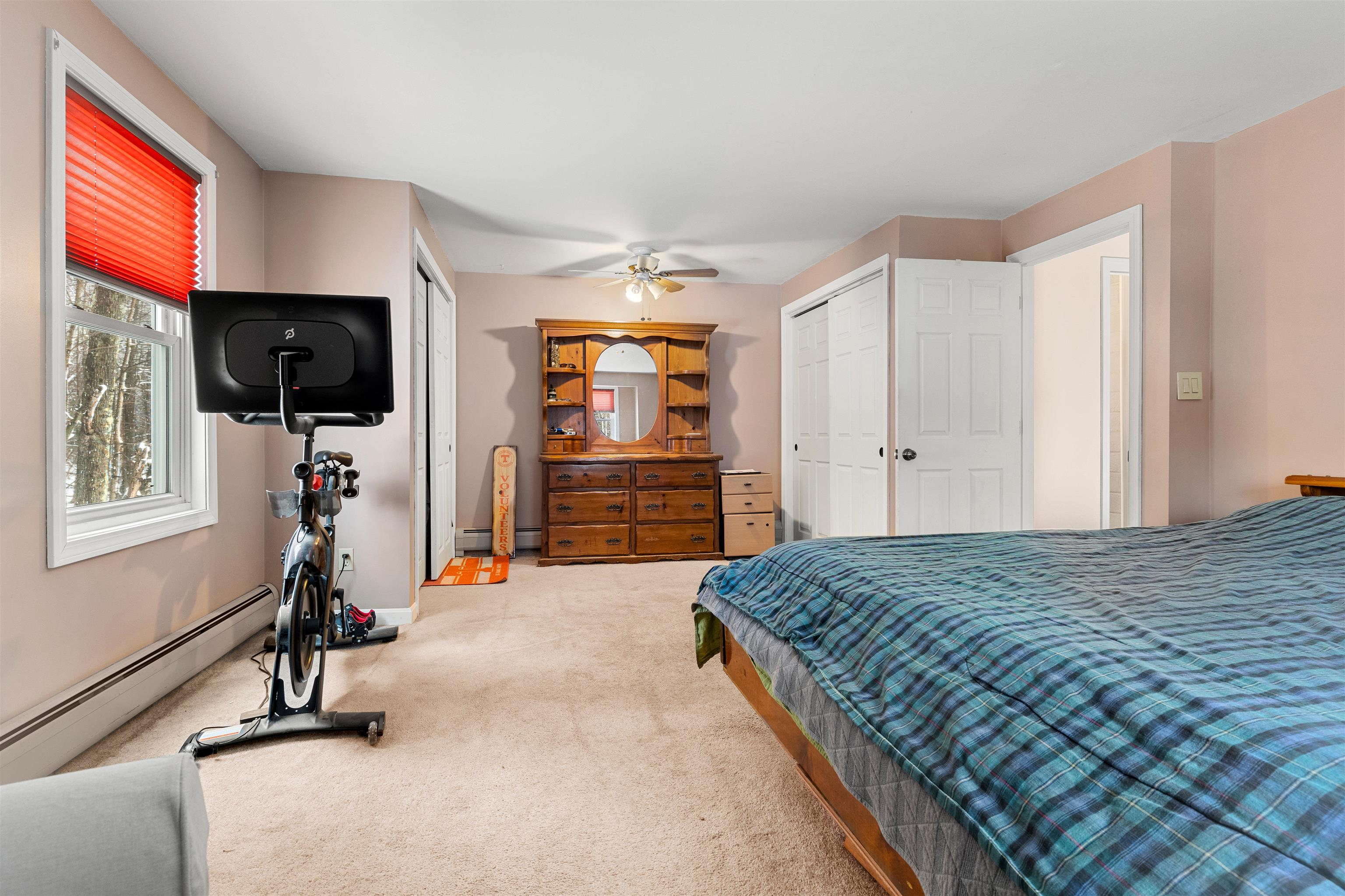 24 Shelly Drive Derry, NH 03038 - Photo 16 of 38