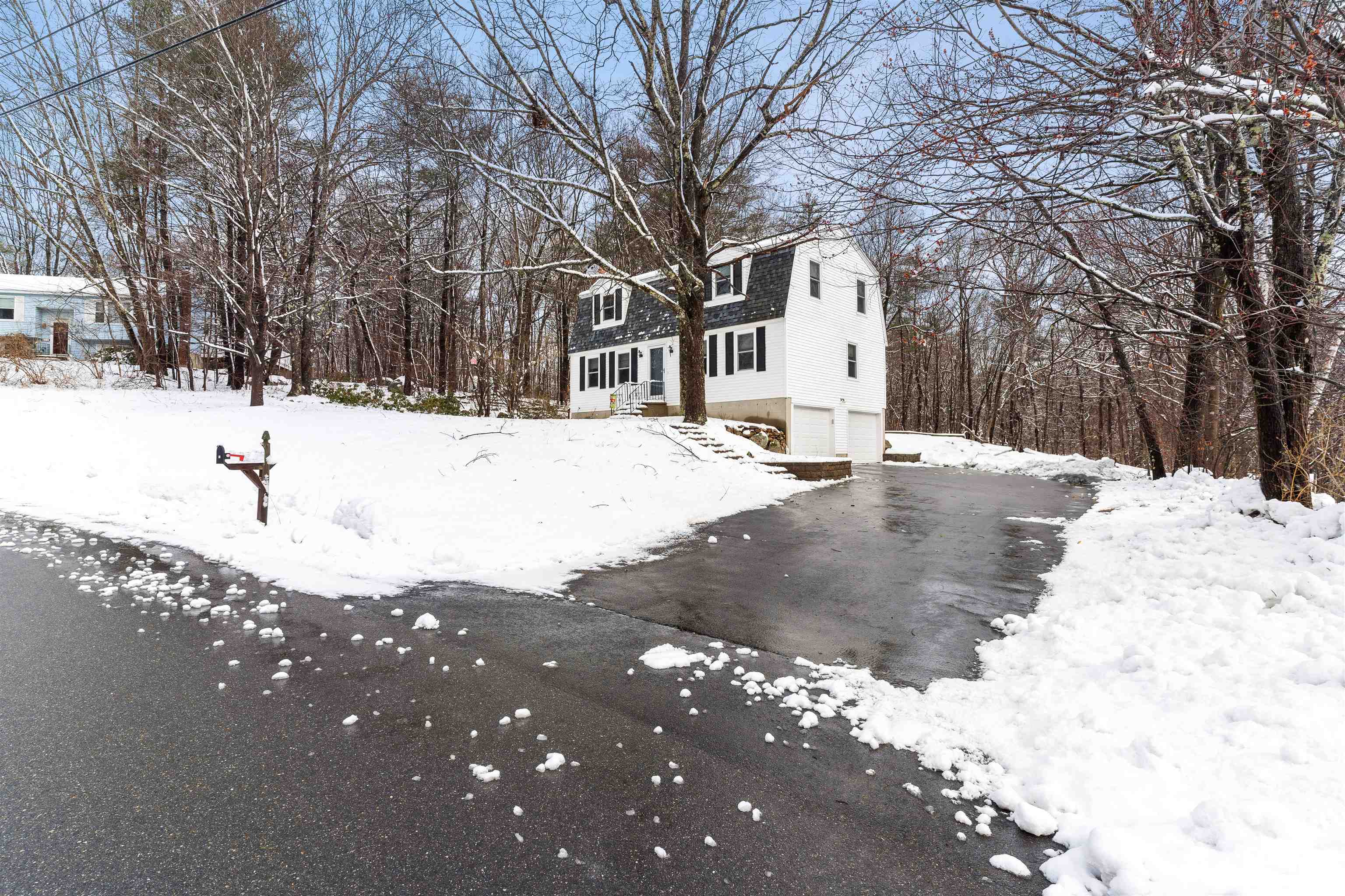 24 Shelly Drive Derry, NH 03038 - Photo 24 of 38