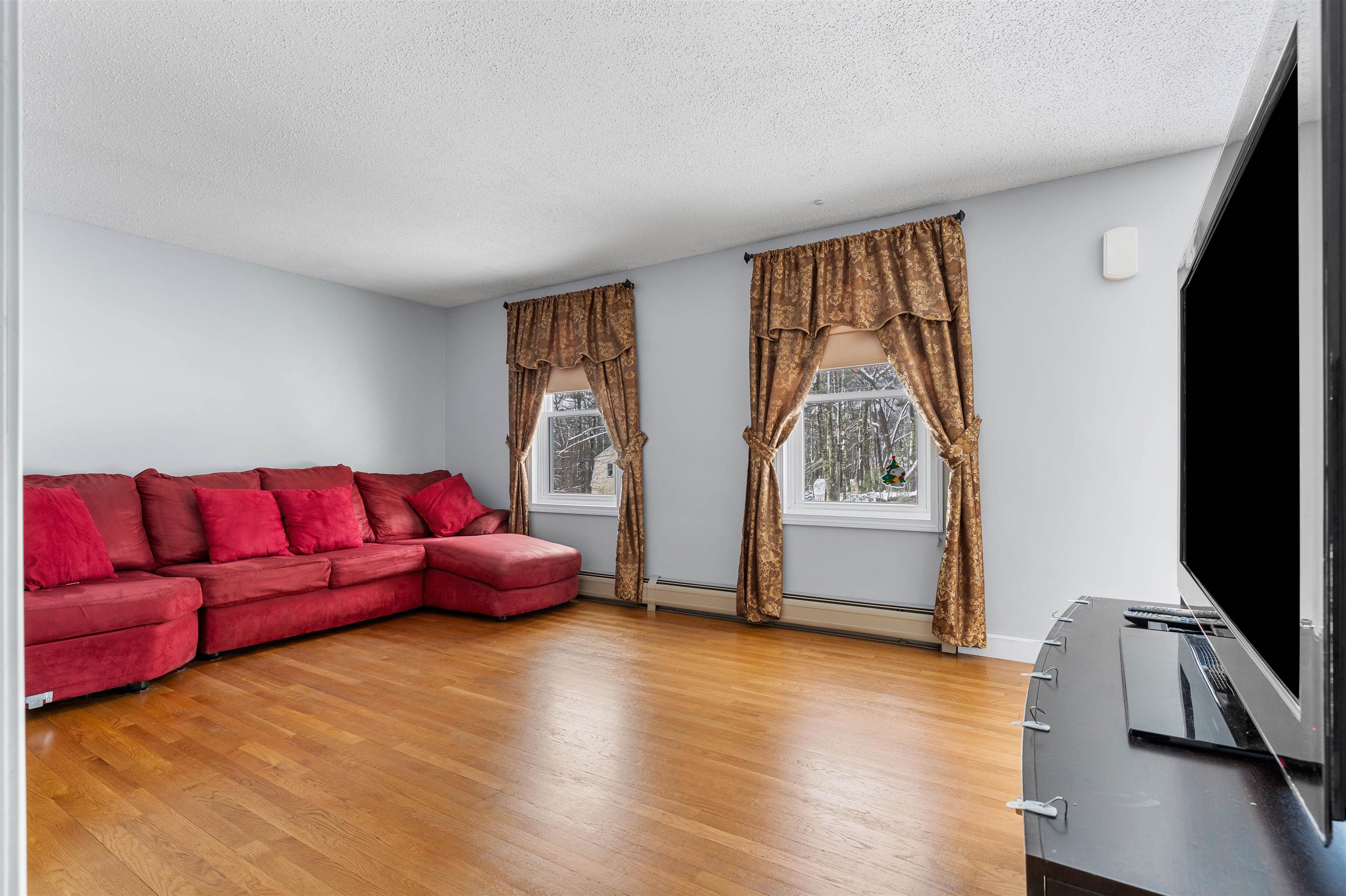 24 Shelly Drive Derry, NH 03038 - Photo 33 of 38