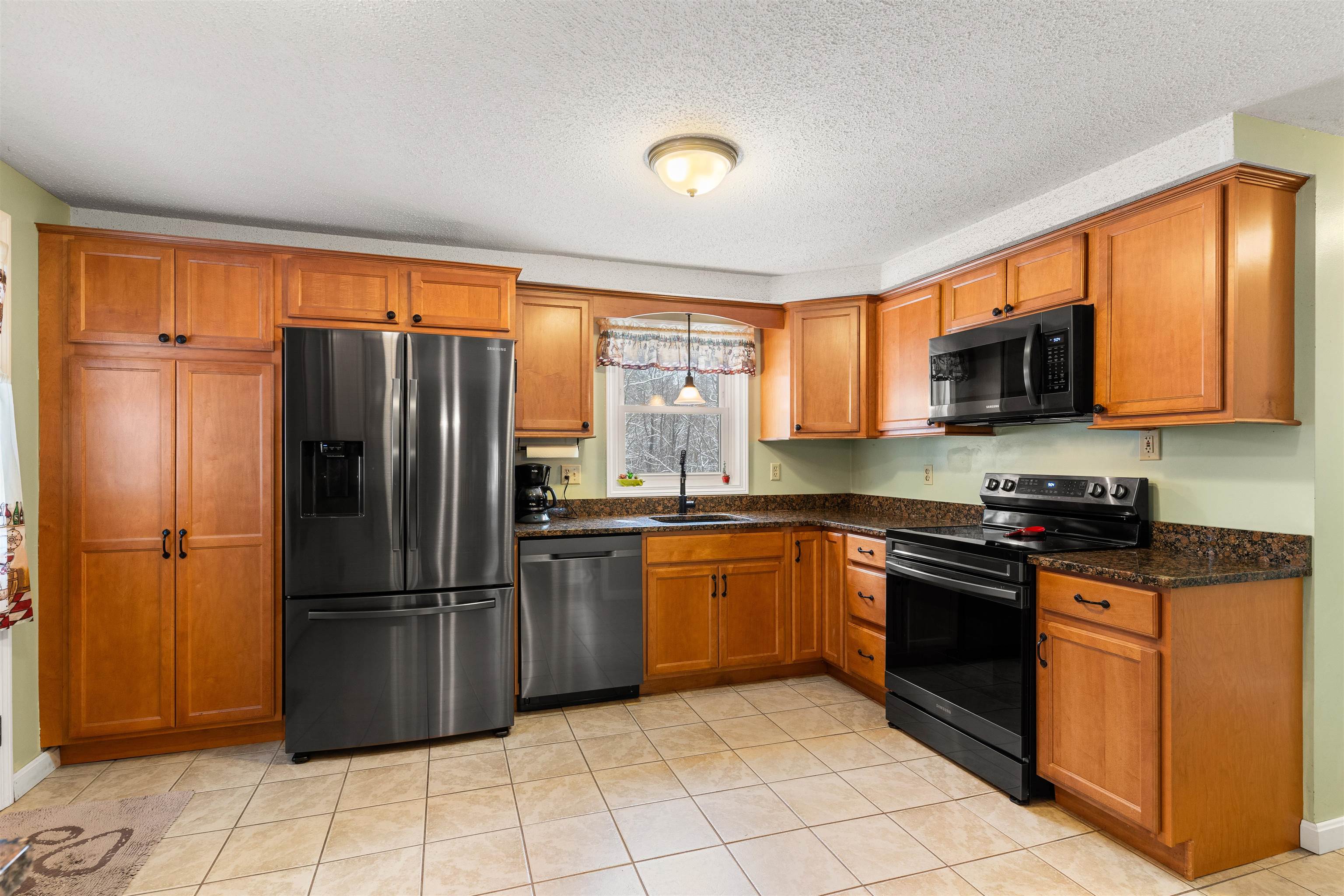 24 Shelly Drive Derry, NH 03038 - Photo 38 of 38