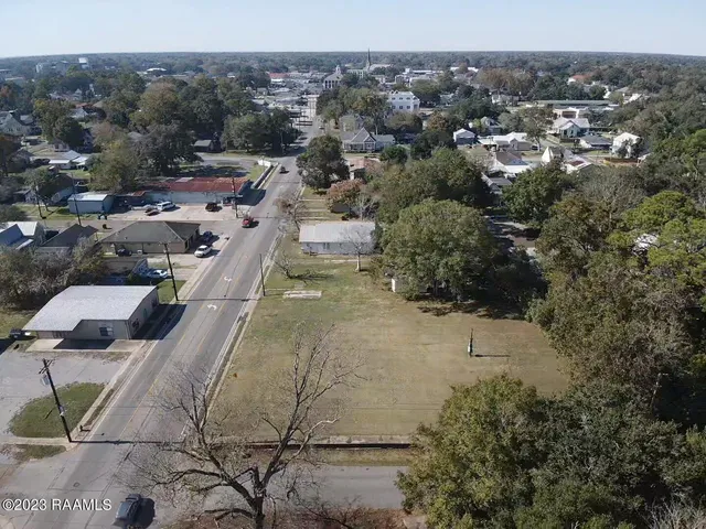 $45,000 | 707 Corner Of Charity N Bailey Abbeville La, Abbeville, LA 70510