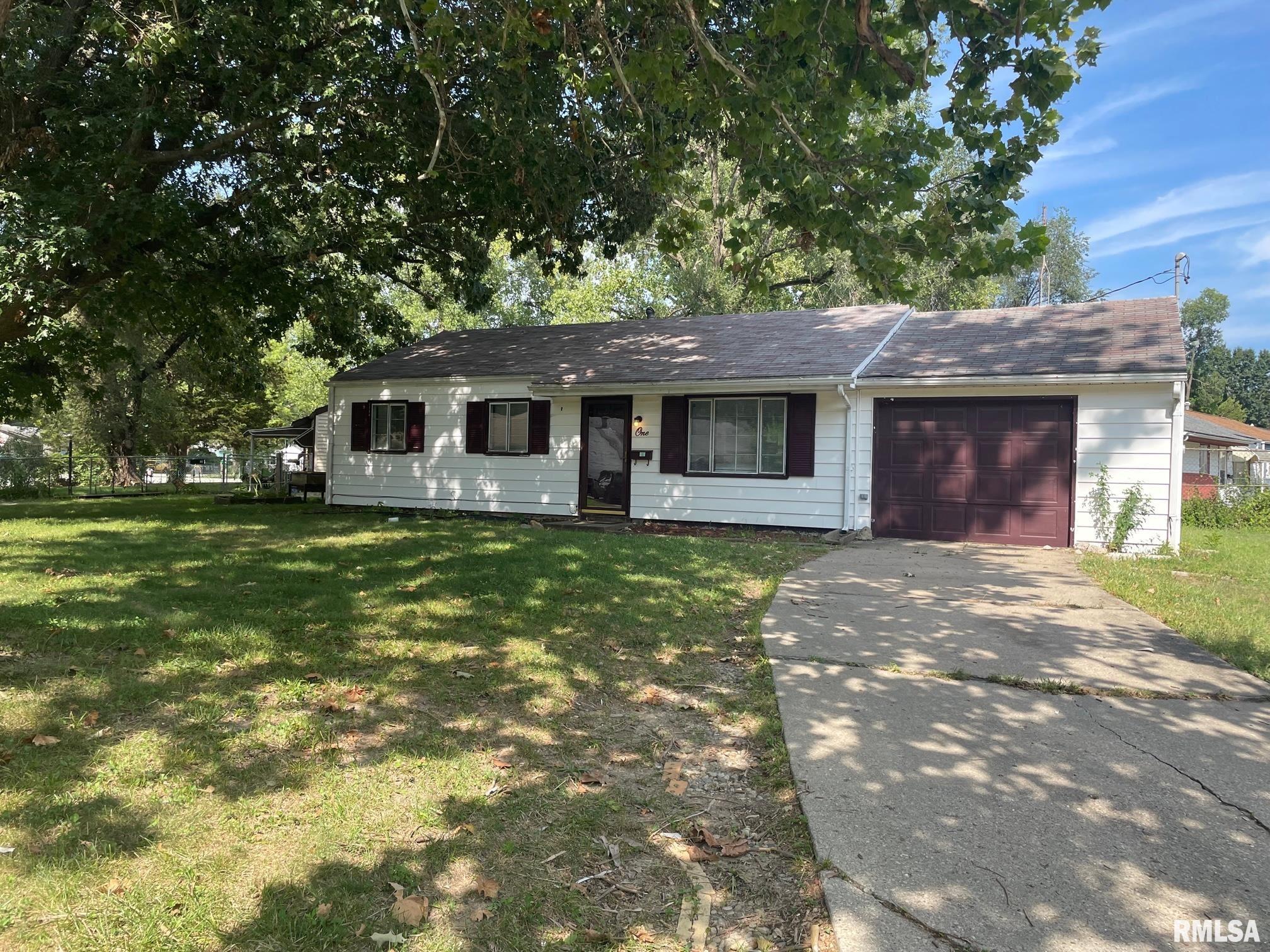 1 Ridge Court Springfield, IL 62703 - Photo 1 of 14