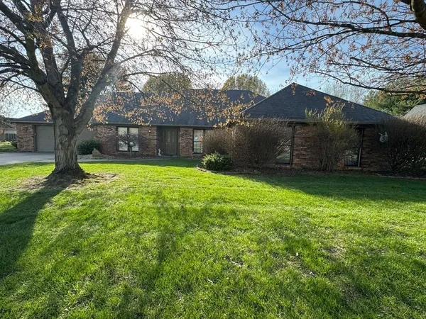 $350,000 | 1602 South Eugene Lane, Marion, IL 62959
