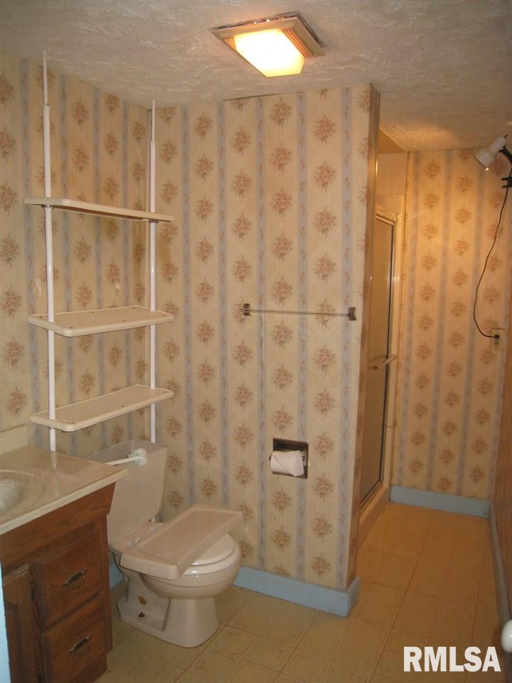922 4th Avenue Moline, IL 61265 - Photo 14 of 25 Gallery Image 14
