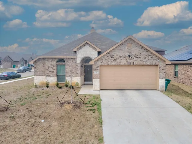 $2,150 | 531 Sydney Street, Wilmer, TX 75172