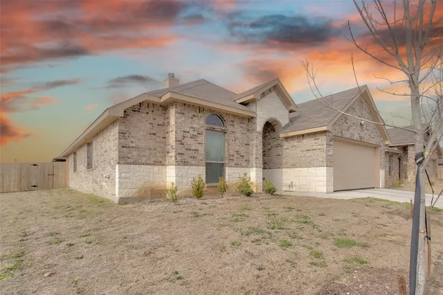 $2,150 | 531 Sydney Street, Wilmer, TX 75172