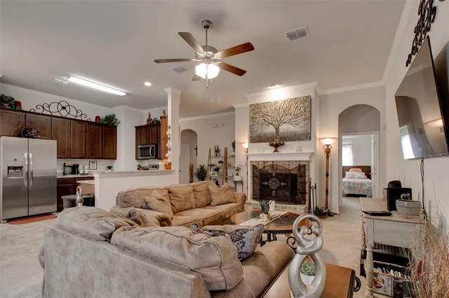 $2,150 | 531 Sydney Street, Wilmer, TX 75172