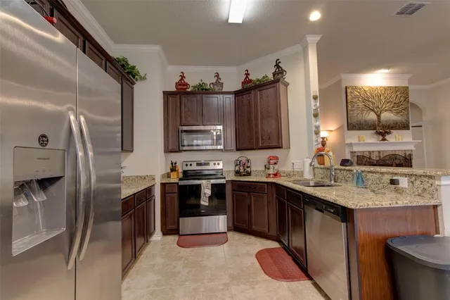 $2,150 | 531 Sydney Street, Wilmer, TX 75172