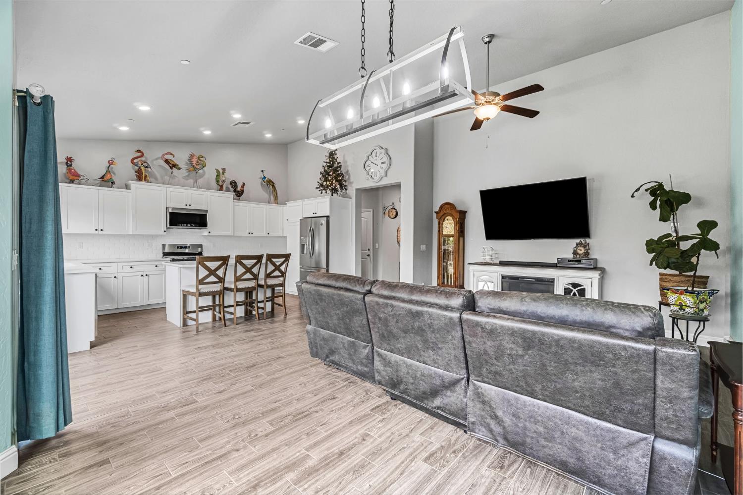 6239 East Fedora Avenue Fresno, CA 93727 - Photo 14 of 33