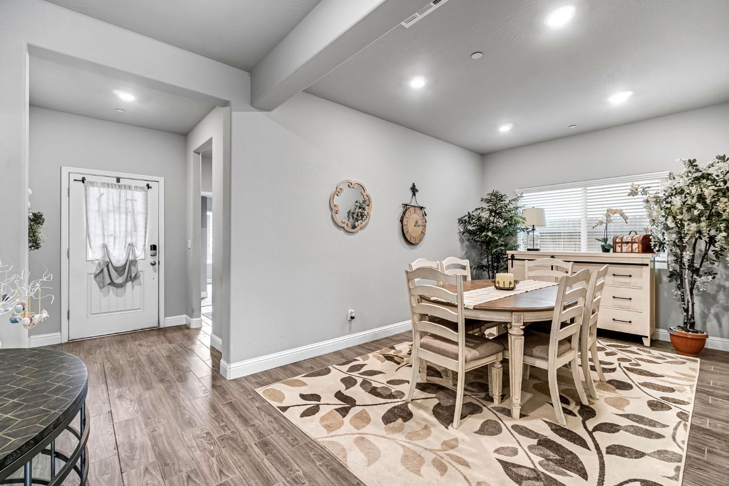 6239 East Fedora Avenue Fresno, CA 93727 - Photo 7 of 33