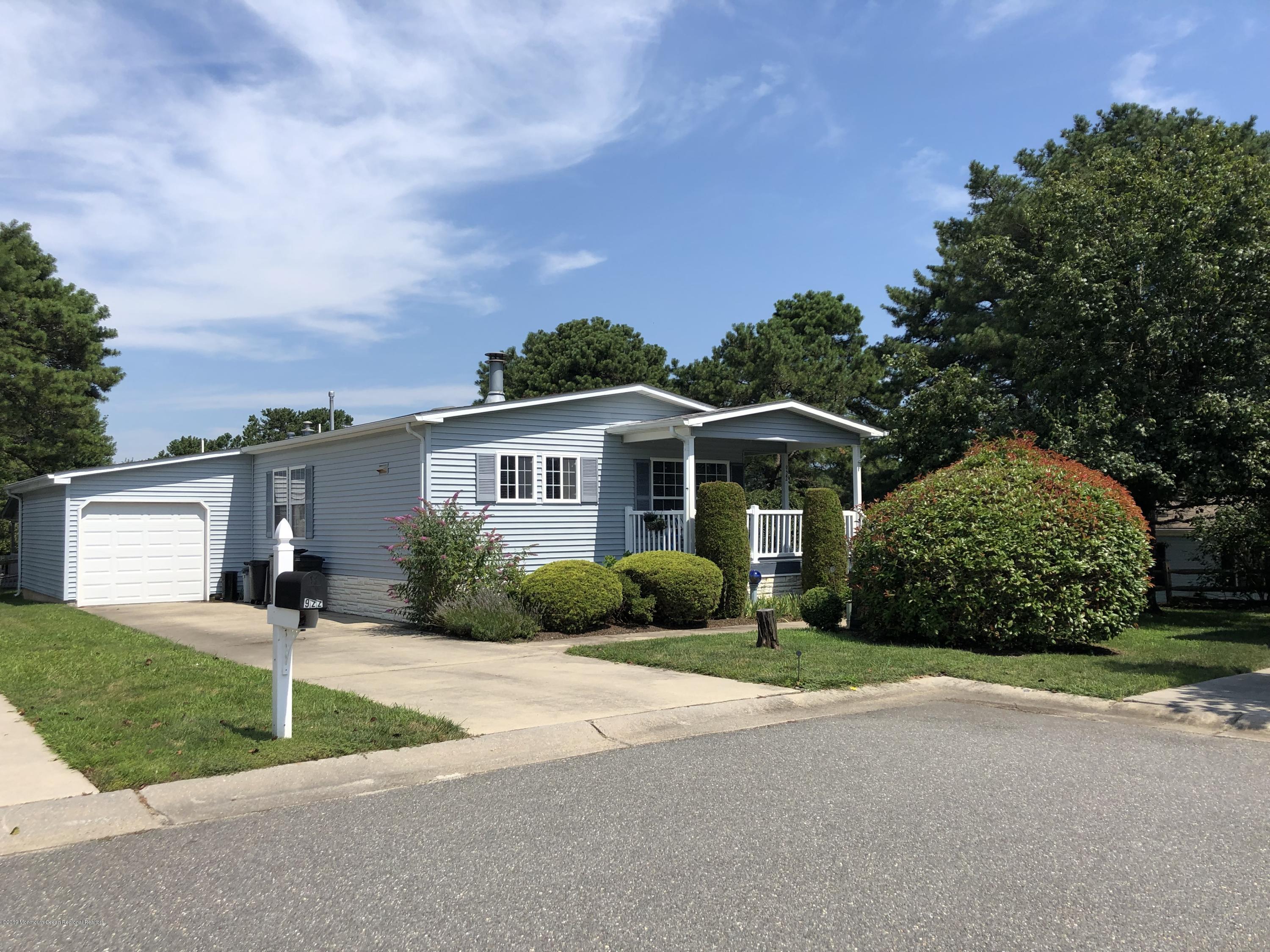922 Oak Ridge Terrace Whiting, NJ 08759 - Photo 16 of 33 922 Oak Ridge Terrace