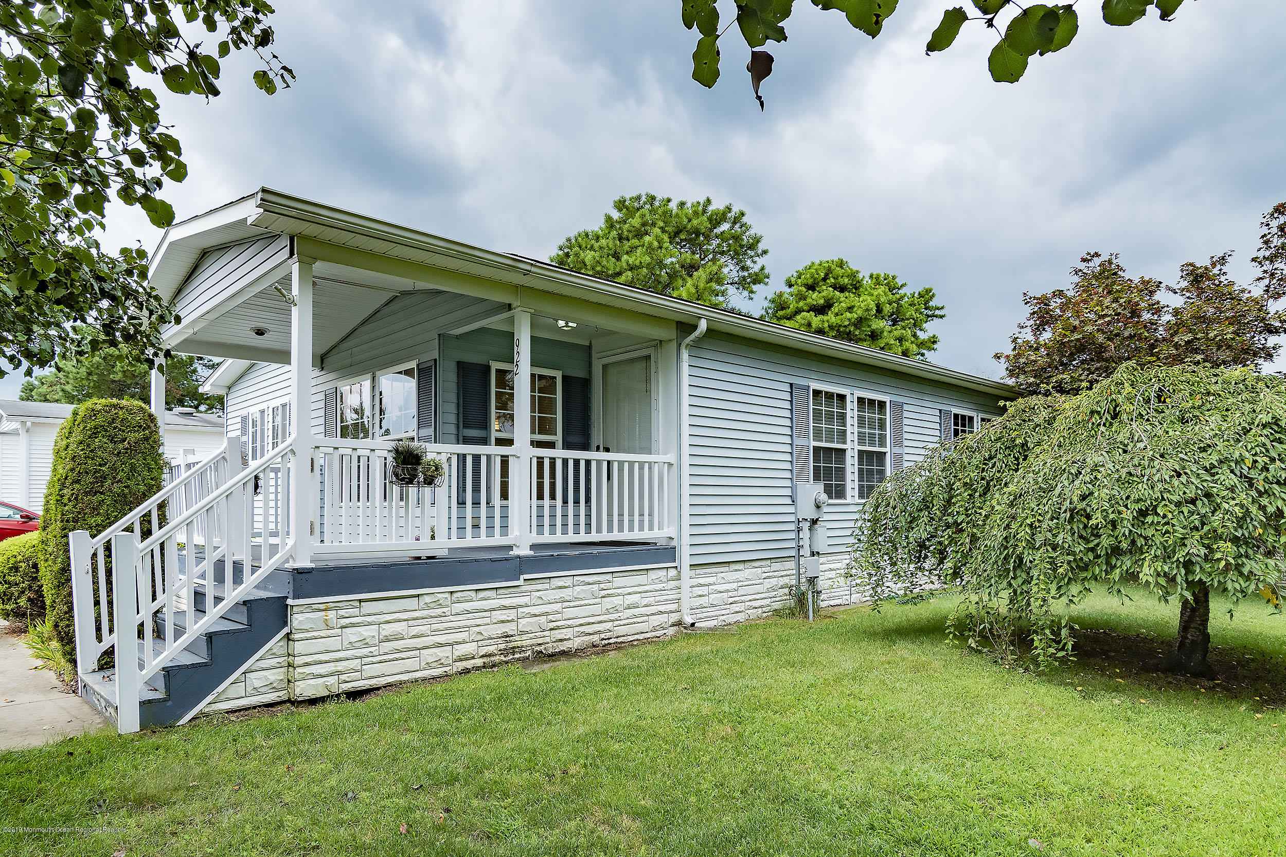 922 Oak Ridge Terrace Whiting, NJ 08759 - Photo 29 of 33 Side1