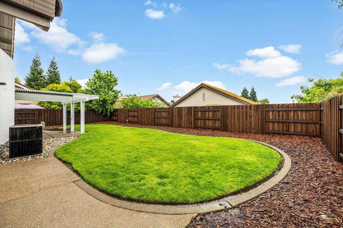 114 Kerwin Way Folsom, CA 95630 - Photo 29 of 29 a view of a swimming pool with a garden