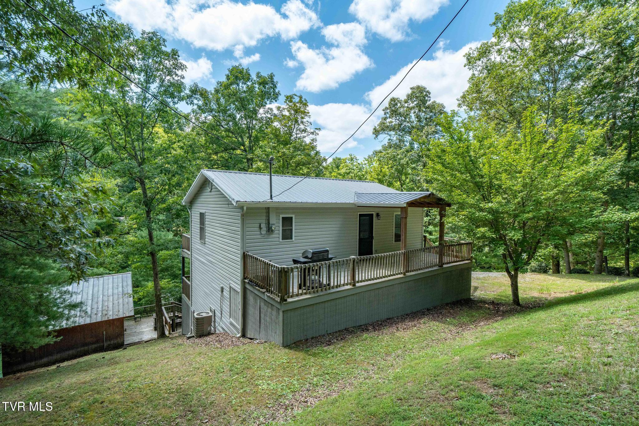 2316 Devault Bridge Road Piney Flats, TN 37686 - Photo 3 of 61 2316 Devault Bridge Rd (8 of 70)