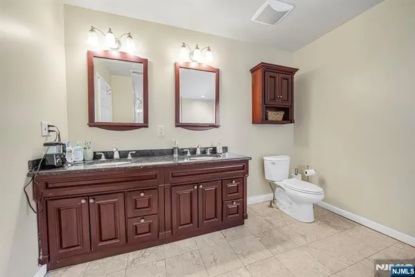 $8,500 | 405 Burnet Place, Paramus, NJ 07652