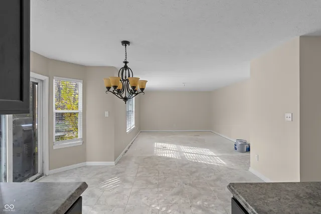 $284,999 | 6365 West Oxford Lane, McCordsville, IN 46055